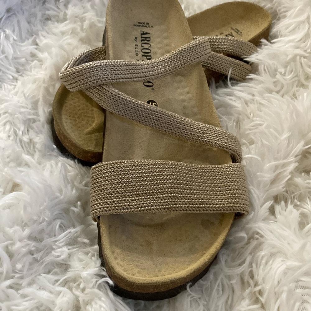 Arcopedico Tan Cross-Strap Sandals - Picture 6 of 6